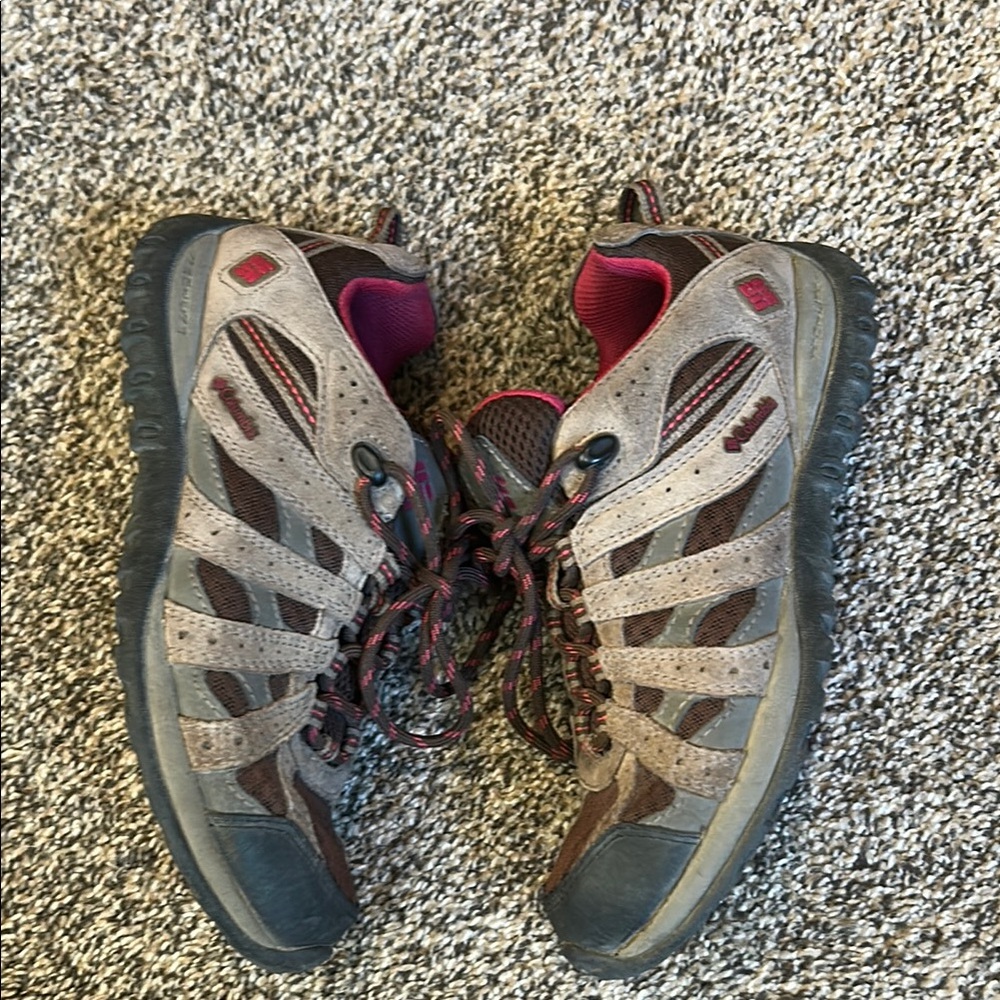 Columbia Brown and Pink Hiking Shoes - Picture 4 of 7